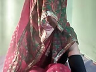Bhabhi ki chut me jibe..